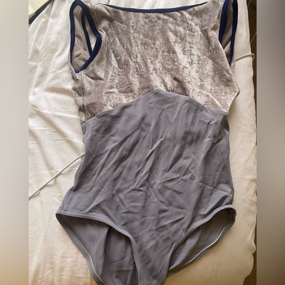 Yumiko silver Leo